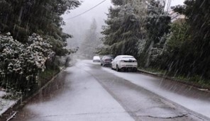 Xωρίς ιδιαίτερα προβλήματα από τη χιονόπτωση - Την προσοχή στους οδηγούς εφιστά η Περιφέρεια Θεσσαλίας
