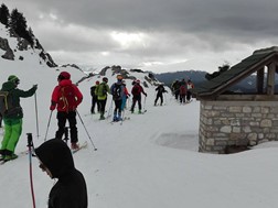  Κατάβαση 40 χιονοδρόμων από το καταφύγιο του Κόζιακα! (ΕΙΚΟΝΕΣ)