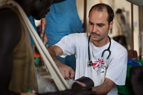 Οι Έλληνες «Γιατροί Χωρίς Σύνορα» έκλεισαν τα 25 (VIDEO) 