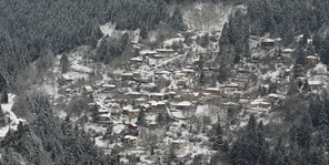 Τα χιονισμένα ορεινά χωριά των Τρικάλων σαν πίνακες ζωγραφικής (εικόνες)
