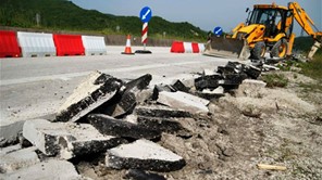 Περιφέρεια Θεσσαλίας: Έργα οδικής ασφάλειας σε Δήμους των Τρικάλων και αντιπλημμυρικής προστασίας στον Παλαιοχωρίτη ποταμό 