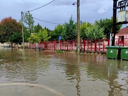Τρίκαλα: "Συγγνώμη" Παπαστεργίου για την πλημμυρισμένη Μπάρα 