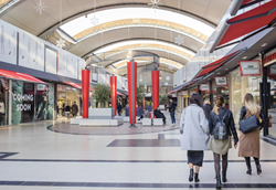 Πουλήθηκε το Fashion City Outlet της Λάρισας
