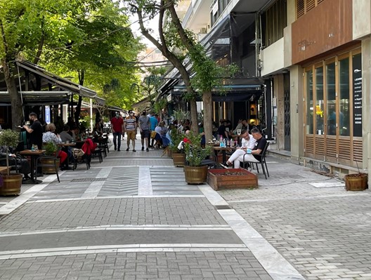 Φτιάχνουμε καφετέριες αντί για βιομηχανία Φτιάχνουμε καφετέριες αντί για βιομηχανία