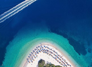 Ο φόβος για ύφεση και οι άμυνες της Ελληνικής οικονομίας Ο φόβος για ύφεση και οι άμυνες της Ελληνικής οικονομίας