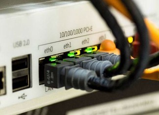 Στροφή στο γρήγορο internet - Αυξάνονται οι συνδέσεις οπτικών ινών Στροφή στο γρήγορο internet - Αυξάνονται οι συνδέσεις οπτικών ινών