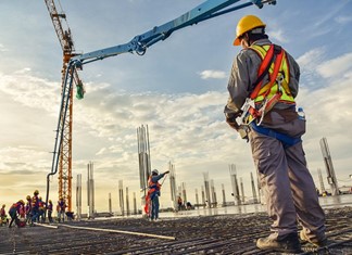 Λείπουν 200.000 εργαζόμενοι από κατασκευές και τουρισμό  Λείπουν 200.000 εργαζόμενοι από κατασκευές και τουρισμό