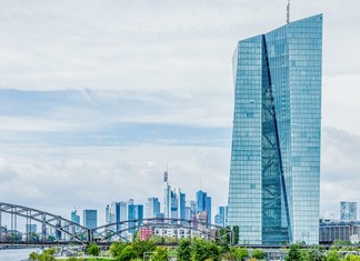 Υψηλά επιτόκια για τουλάχιστον άλλα δυο χρόνια Υψηλά επιτόκια για τουλάχιστον άλλα δυο χρόνια