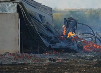 Καταστράφηκε ολοσχερώς από φωτιά η ΕΥΡΩΞΥΛ στη Λάρισα