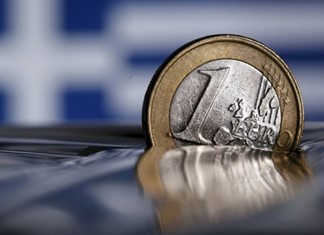 Ύφεση από 1% - 8% στην Ελληνική Οικονομία Ύφεση από 1% - 8% στην Ελληνική Οικονομία