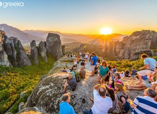 Από τέσσερις χώρες το 50% των ελληνικών εσόδων