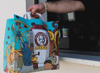 Κατάστημα drive-thru από τα Mikel στην Κύπρο Κατάστημα drive-thru από τα Mikel στην Κύπρο