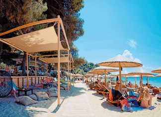 Μέχρι το φθινόπωρο η φετινή τουριστική σεζόν Μέχρι το φθινόπωρο η φετινή τουριστική σεζόν