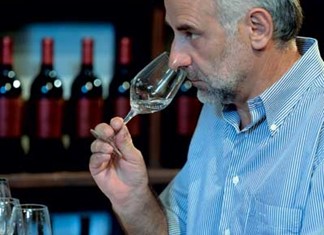 Μ.Τσιλιλής: Μακάρι να πιάσουμε το 50% του τζίρου το καλοκαίρι Μ.Τσιλιλής: Μακάρι να πιάσουμε το 50% του τζίρου το καλοκαίρι