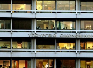 Τα 10 μέτρα στήριξης εργαζόμενων και επιχειρήσεων Τα 10 μέτρα στήριξης εργαζόμενων και επιχειρήσεων