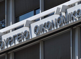 Τα έσοδα δημιουργούν χώρο σε νέα μέτρα στήριξης Τα έσοδα δημιουργούν χώρο σε νέα μέτρα στήριξης