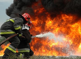 Πυρκαγιά σε μονάδα της Alfa Wood στη Λάρισα Πυρκαγιά σε μονάδα της Alfa Wood στη Λάρισα