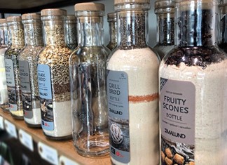 Έβαλε το ψωμί σε μπουκάλι Έβαλε το ψωμί σε μπουκάλι