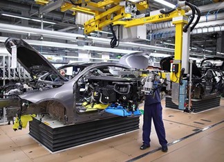 Ο κορωναϊός πλήττει την αυτοκινητοβιομηχανία Ο κορωναϊός πλήττει την αυτοκινητοβιομηχανία