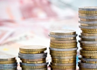 Η πανδημία συσσώρευσε καταθέσεις 20 δισ. ευρώ Η πανδημία συσσώρευσε καταθέσεις 20 δισ. ευρώ
