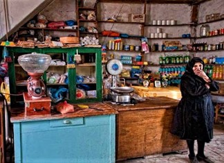 Ψιλικατζίδικα και μπακάλικα διακινούν το 40% των ειδών σούπερ μάρκετ Ψιλικατζίδικα και μπακάλικα διακινούν το 40% των ειδών σούπερ μάρκετ