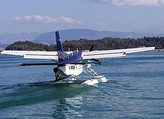 Εvent με υδροπλάνα στη λίμνη Πλαστήρα Εvent με υδροπλάνα στη λίμνη Πλαστήρα