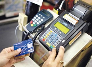 "Καλπάζει" το πλαστικό χρήμα - Στα ύψη τα δάνεια για αγορά Ι.Χ. "Καλπάζει" το πλαστικό χρήμα - Στα ύψη τα δάνεια για αγορά Ι.Χ.