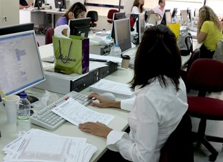 Σχέδιο μετακίνησης 5.000 τραπεζοϋπαλλήλων σε εταιρείες διαχείρισης δανείων Σχέδιο μετακίνησης 5.000 τραπεζοϋπαλλήλων σε εταιρείες διαχείρισης δανείων