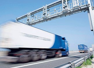 Δύο τελικά οι μνηστήρες για τα ηλεκτρονικά διόδια Δύο τελικά οι μνηστήρες για τα ηλεκτρονικά διόδια