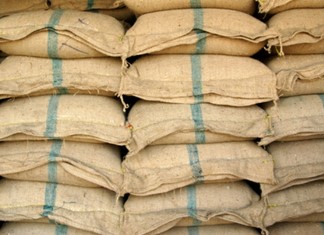 Πέφτει στο 13% από το 24% ο ΦΠΑ στα αγροτικά εφόδια Πέφτει στο 13% από το 24% ο ΦΠΑ στα αγροτικά εφόδια