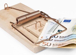 Θερινή επέλαση της Εφορίας για έξτρα έσοδα Θερινή επέλαση της Εφορίας για έξτρα έσοδα