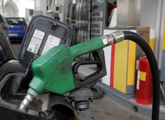 Tα ακριβά καύσιμα βάζουν "φωτιά" στην αγορά Tα ακριβά καύσιμα βάζουν "φωτιά" στην αγορά