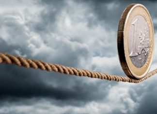 Οι δέκα μεγαλύτεροι κίνδυνοι για την παγκόσμια οικονομία Οι δέκα μεγαλύτεροι κίνδυνοι για την παγκόσμια οικονομία