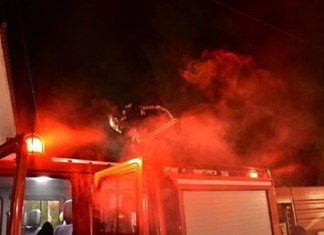 Κάηκε εργοστάσιο παιδικών επίπλων στη Λάρισα Κάηκε εργοστάσιο παιδικών επίπλων στη Λάρισα