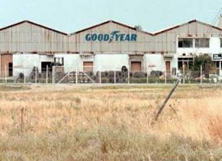 Στο σφυρί ελληνικές βιομηχανίες- σύμβολα Στο σφυρί ελληνικές βιομηχανίες- σύμβολα