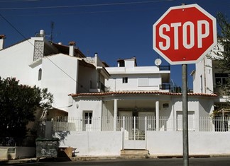 "Γενναίο" κούρεμα των στεγαστικών δανείων εξετάζουν οι τράπεζες "Γενναίο" κούρεμα των στεγαστικών δανείων εξετάζουν οι τράπεζες