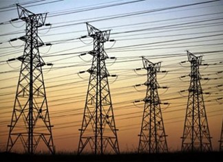 Μάχη ΔΕΗ ιδιωτών για τους πελάτες της Μέσης Τάσης Μάχη ΔΕΗ ιδιωτών για τους πελάτες της Μέσης Τάσης