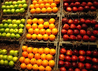Κομισιόν: να συνεχιστούν τα έκτακτα μέτρα για τα φρούτα