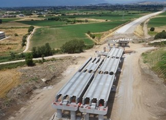 Τρείς ανισόπεδοι κόμβοι και ένας σταθμός διοδίων στο Τρίκαλα - Εγνατία Τρείς ανισόπεδοι κόμβοι και ένας σταθμός διοδίων στο Τρίκαλα - Εγνατία