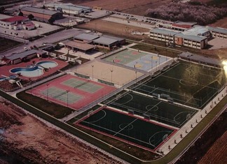 Πωλείται αντί 750.000 ευρώ το αθλητικό κέντρο «Καρακούσης» Πωλείται αντί 750.000 ευρώ το αθλητικό κέντρο «Καρακούσης»