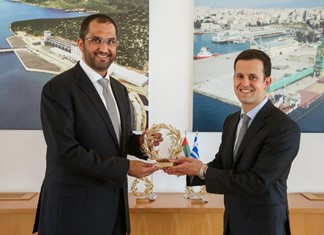 O υπουργός των Ηνωμένων Αραβικών Εμιράτων επισκέφθηκε τους Μύλους Λούλη O υπουργός των Ηνωμένων Αραβικών Εμιράτων επισκέφθηκε τους Μύλους Λούλη