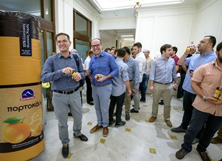 To πρώτο "οικολογικό" μπουκάλι θα λανσάρει η Όλυμπος To πρώτο "οικολογικό" μπουκάλι θα λανσάρει η Όλυμπος