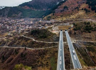Επεσαν οι υπογραφές για την Εγνατία Οδό Επεσαν οι υπογραφές για την Εγνατία Οδό