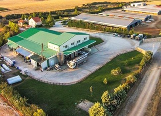 Αλμυρός: Oι Γερμανοί βελτίωσαν τις εξαγωγές της Greek Family Farm Αλμυρός: Oι Γερμανοί βελτίωσαν τις εξαγωγές της Greek Family Farm