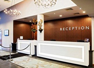 Ξενοδοχειακή μονάδα με ΣΔΙΤ δίπλα από την λίμνη Κάρλα Ξενοδοχειακή μονάδα με ΣΔΙΤ δίπλα από την λίμνη Κάρλα