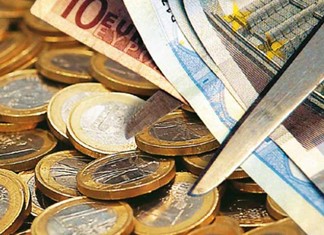 To πρώτο "κούρεμα" στεγαστικού από την Εθνική τράπεζα To πρώτο "κούρεμα" στεγαστικού από την Εθνική τράπεζα