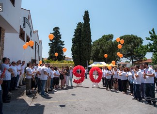 Υποδοχή έκπληξη για τον Νίκο Τσαούτο από τους εργαζόμενους της ΕΨΑ Υποδοχή έκπληξη για τον Νίκο Τσαούτο από τους εργαζόμενους της ΕΨΑ