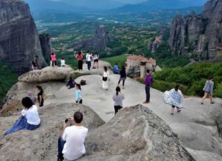 Μετέωρα: στα 2,5 εκ. το χρόνο οι επισκέπτες  Μετέωρα: στα 2,5 εκ. το χρόνο οι επισκέπτες