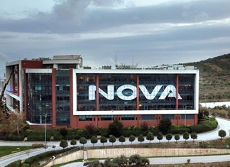 Πέντε προσφορές για την εξαγορά της Nova