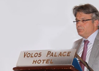 Ο πρώην διευθυντής του ΣΒΘΚΕ Απόστολος Παπαδούλης κατεβαίνει για δήμαρχος  Ο πρώην διευθυντής του ΣΒΘΚΕ Απόστολος Παπαδούλης κατεβαίνει για δήμαρχος